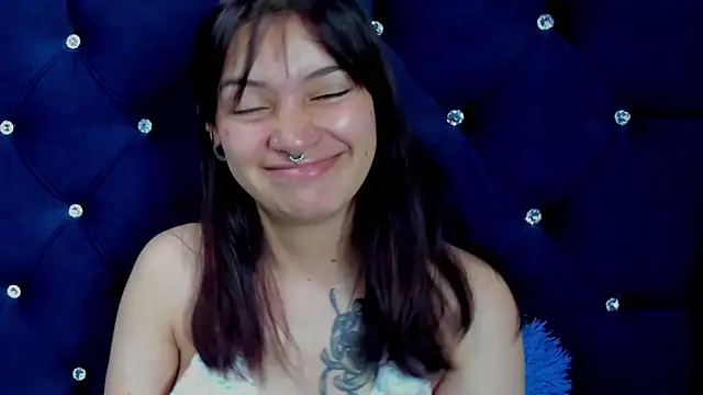 nahomy_glow's cam snapshot