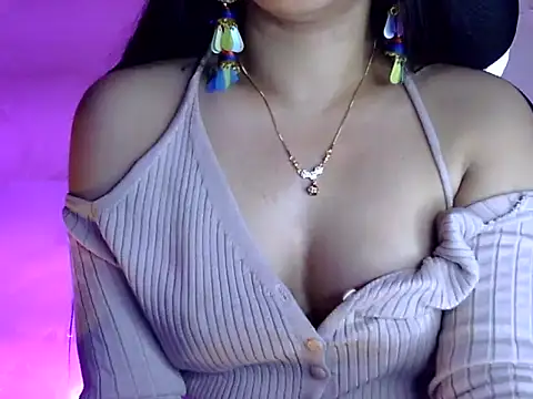 akshra_thakur20's cam snapshot