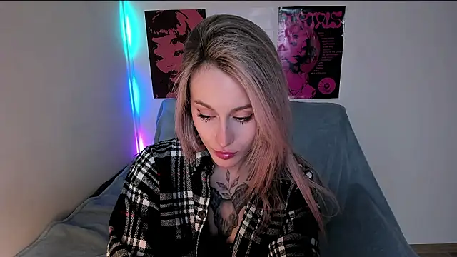 aviva_faith's cam snapshot