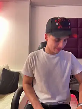 AdrianRinaldi live sex cam