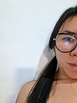 Yelena_77 live sex cam