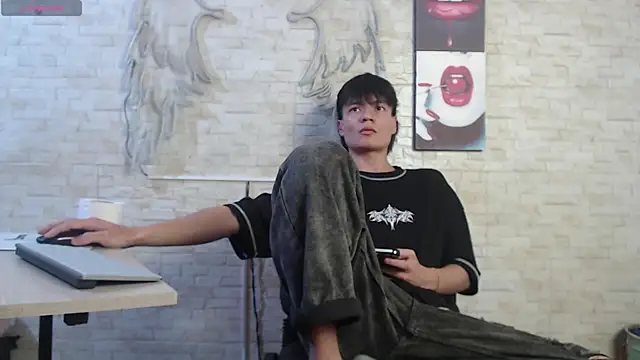 axel_milo_kairo_and_noa's cam snapshot