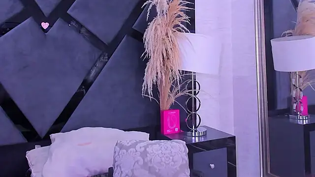 LucyLeah's cam snapshot