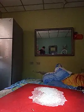 AlexisSpears_ live sex cam