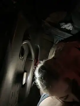 AlyssaFoxx_'s cam snapshot