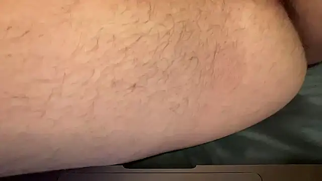 Thom422 live sex cam