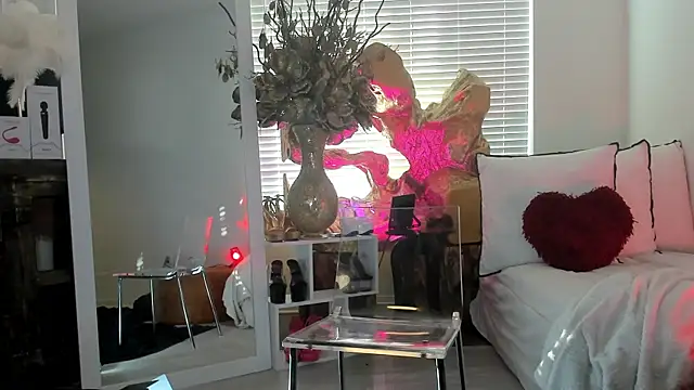 Classy4uuuu's cam snapshot