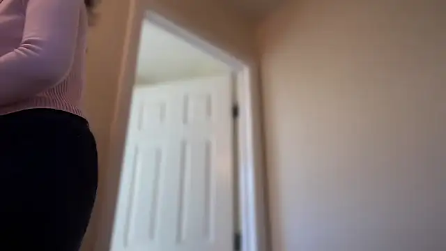 Cum2Charm's cam snapshot