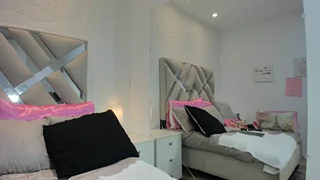 raquell_moore live sex cam