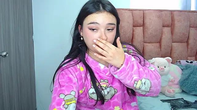 nahia__2's cam snapshot