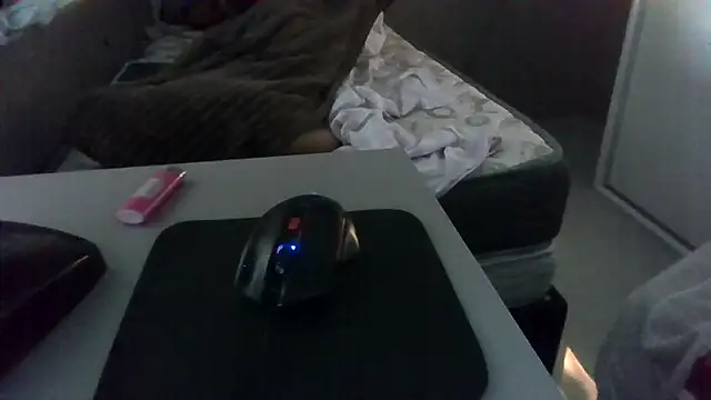 JUNINHOLEKEJR's cam snapshot