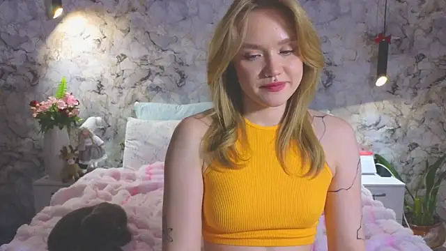 Aurora_Golden1's cam snapshot