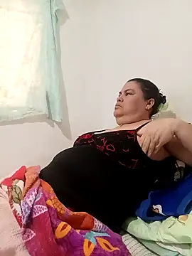 yaneth_'s cam snapshot