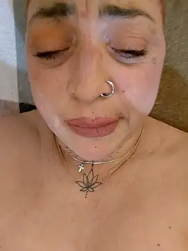 Ninfea7811's cam snapshot