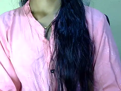 Khushi_v's cam snapshot