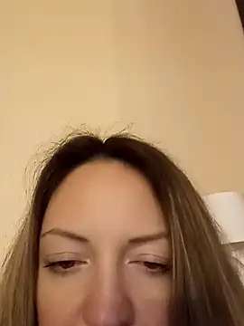 KattyLuuu's cam snapshot