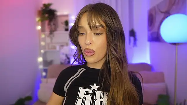 Clara_Nia's cam snapshot