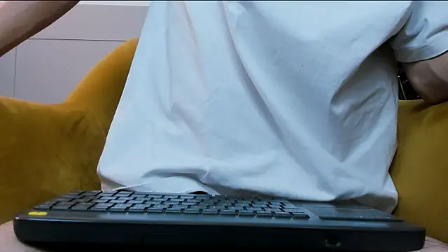 roan_birkin's cam snapshot