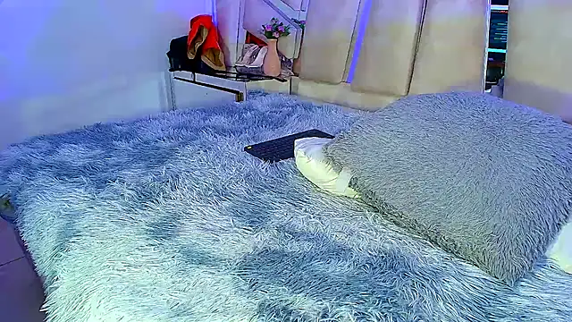 Natalyefoster's cam snapshot