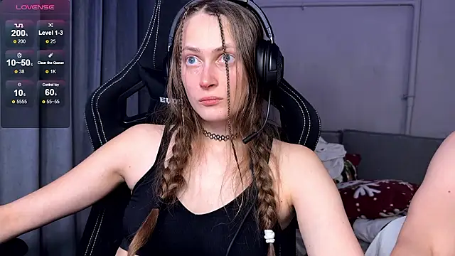 cutemilana_sexwife's cam snapshot