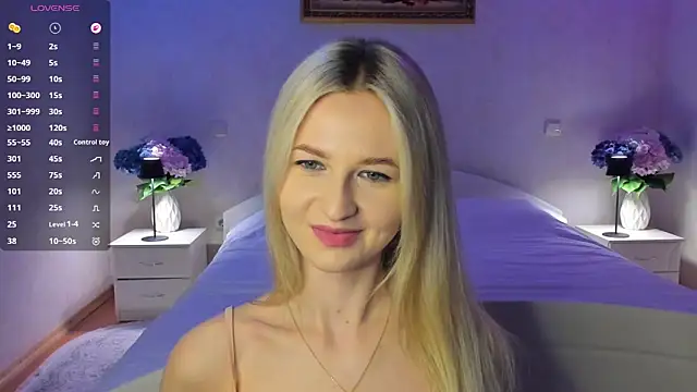 Julie_Blaze's cam snapshot