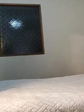 Julieta_Parker's cam snapshot