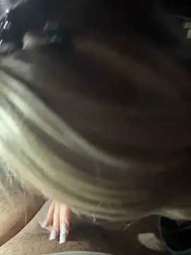 AlyssaFoxx_'s cam snapshot