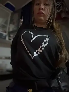 Emiily_lee live sex cam