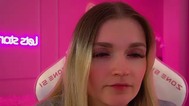 AnnyRaii's cam snapshot