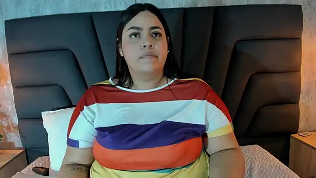 Maya_curvy's cam snapshot