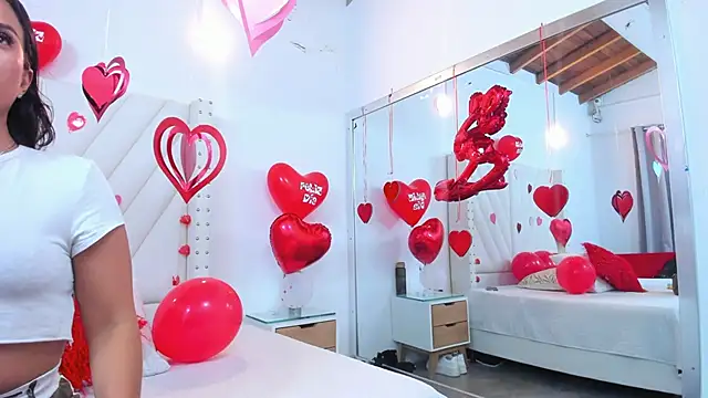 Emilysweet2's cam snapshot