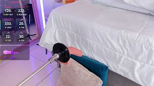 Jazmiinee's cam snapshot