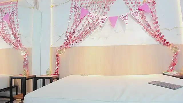 rebecca_ponce_'s cam snapshot