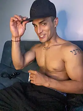 Maicol_xxxx live sex cam