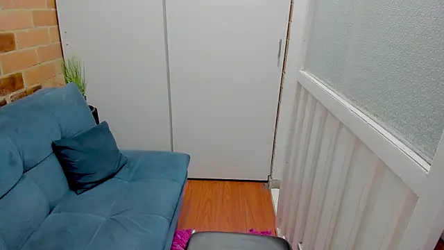 Penelope47's cam snapshot