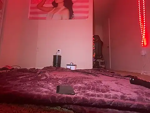 Creolegirl19 live sex cam