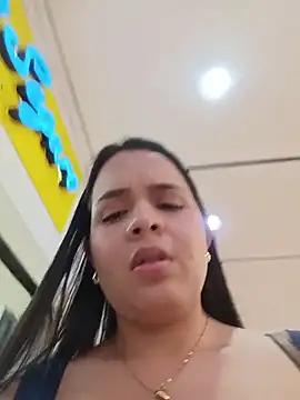 Julieth_hot-69's cam snapshot