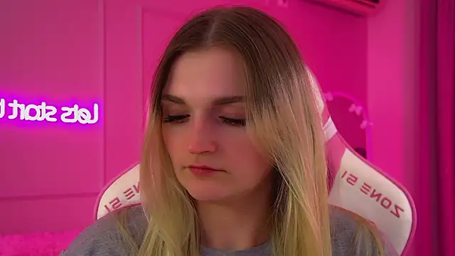 AnnyRaii's cam snapshot