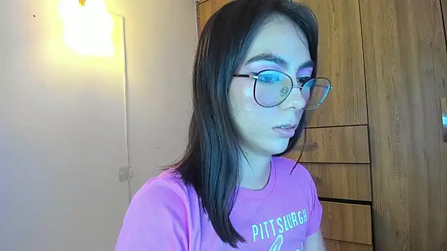 horny_adiction's cam snapshot