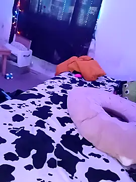 mamasitapetite's cam snapshot