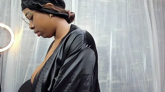 KatieGomez's cam snapshot