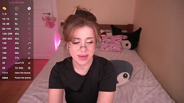 OnlyPenny's cam snapshot