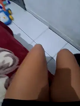 Batgirl7's cam snapshot