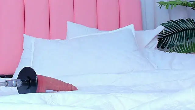 victoria_lawrence_'s cam snapshot