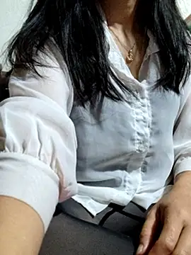 Maria2299 live sex cam