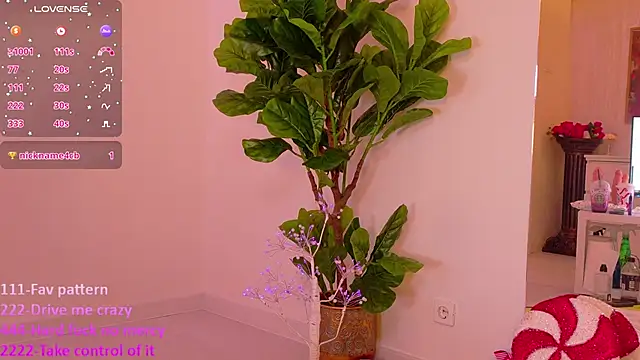 TiaBelle's cam snapshot