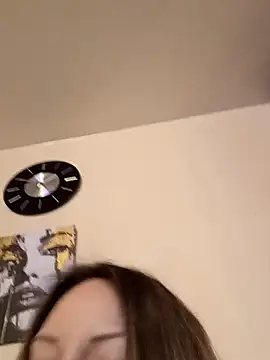 KattyLuuu's cam snapshot