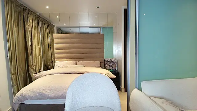 BonnyeBlack live sex cam