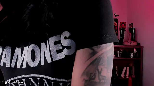 lilith-deveraux's cam snapshot