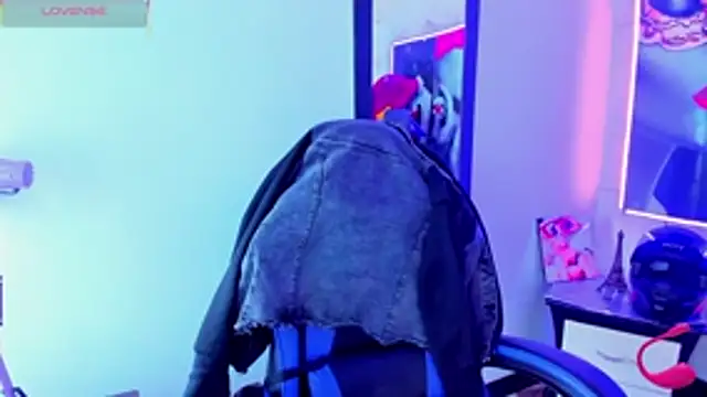 Charis_21's cam snapshot